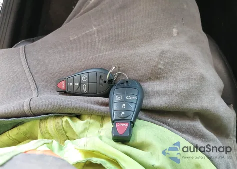 2008 Chrysler 300C Hemi from USA, damaged, VIN 2C3KA63H98H311142